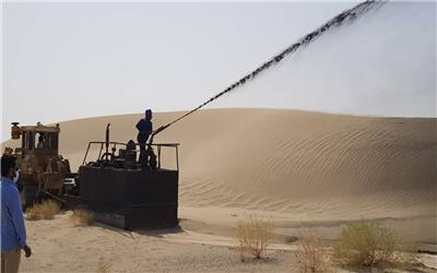 آغاز عملیات مالچ پاشی در فهرج