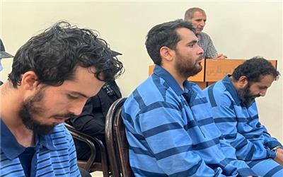 اولین جلسه دادگاه 3 تن از عاملان دومین حمله تروریستی به حرم مطهر شاهچراغ (ع) برگزار شد/ ارتباطات مستمر متهمان پرونده با سرپل‌های داعش در خارج از کشور/ متهم ردیف اول: برای آتش زدن نمازگزاران بنزین تهیه کرده بودم