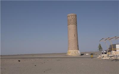 تهدید میل نادری فهرج بین دو جاده