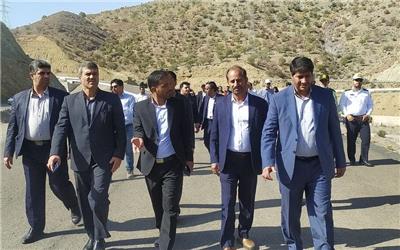 دادستان کرمان در محل احداث پلی که 17 سال ساخته نشد، حضور یافت