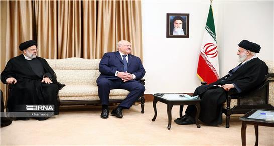 کشورهای مورد تحریم آمریکا باید با همکاری یکدیگر این حربه را از بین ببرند